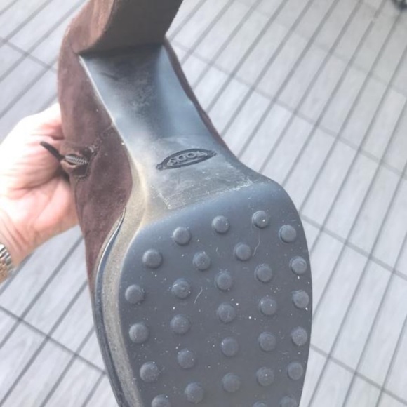 Booths - Picture 5 of 7